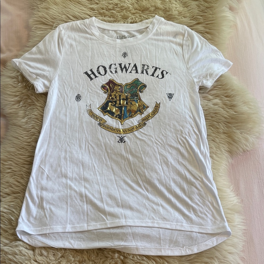 NWT Warner Bros. White Harry Potter Hogwarts Unisex Tee S